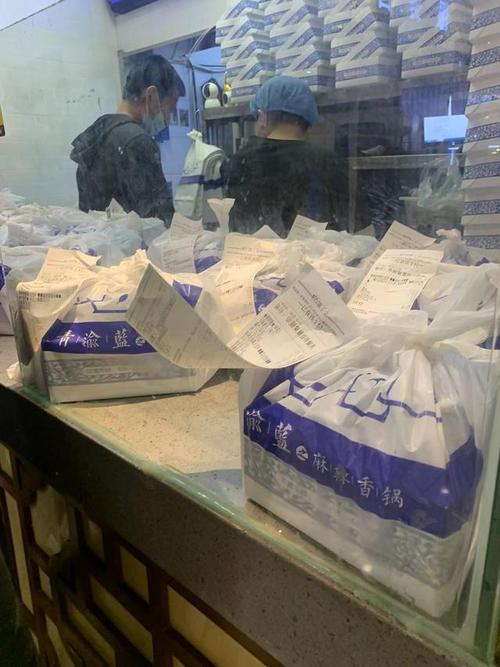 **标题** 外卖封签新规执行不一 畅通“最后一道安全锁”还需堵上哪些漏洞？